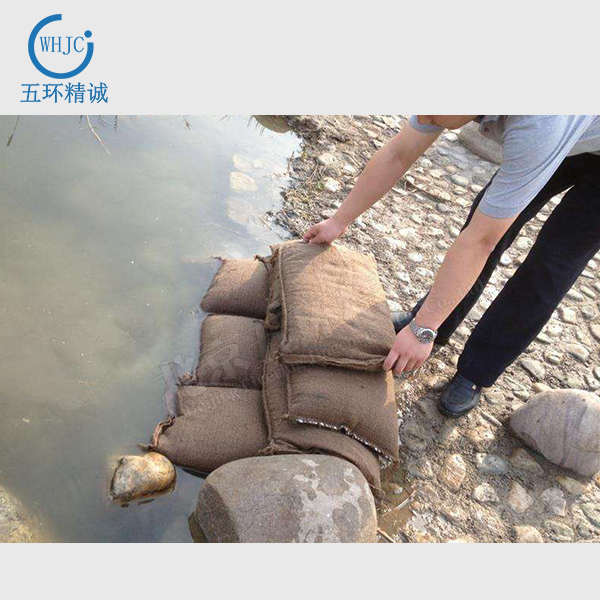 Water suction sacks for drainage